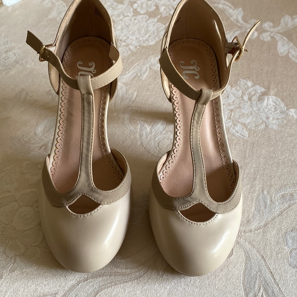 Dress shoes